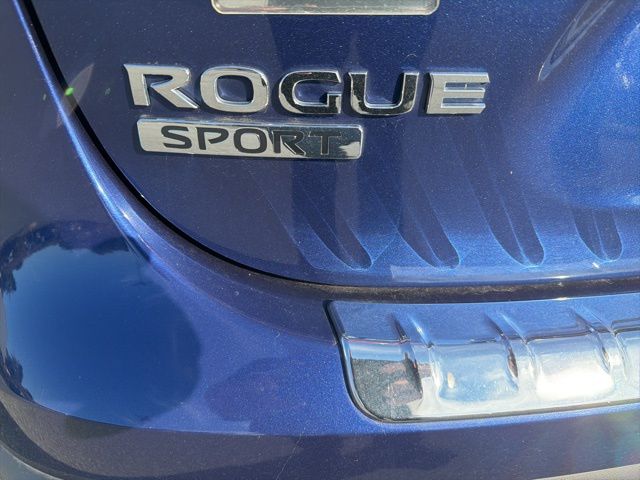 2020 Nissan Rogue Sport SV photo 6