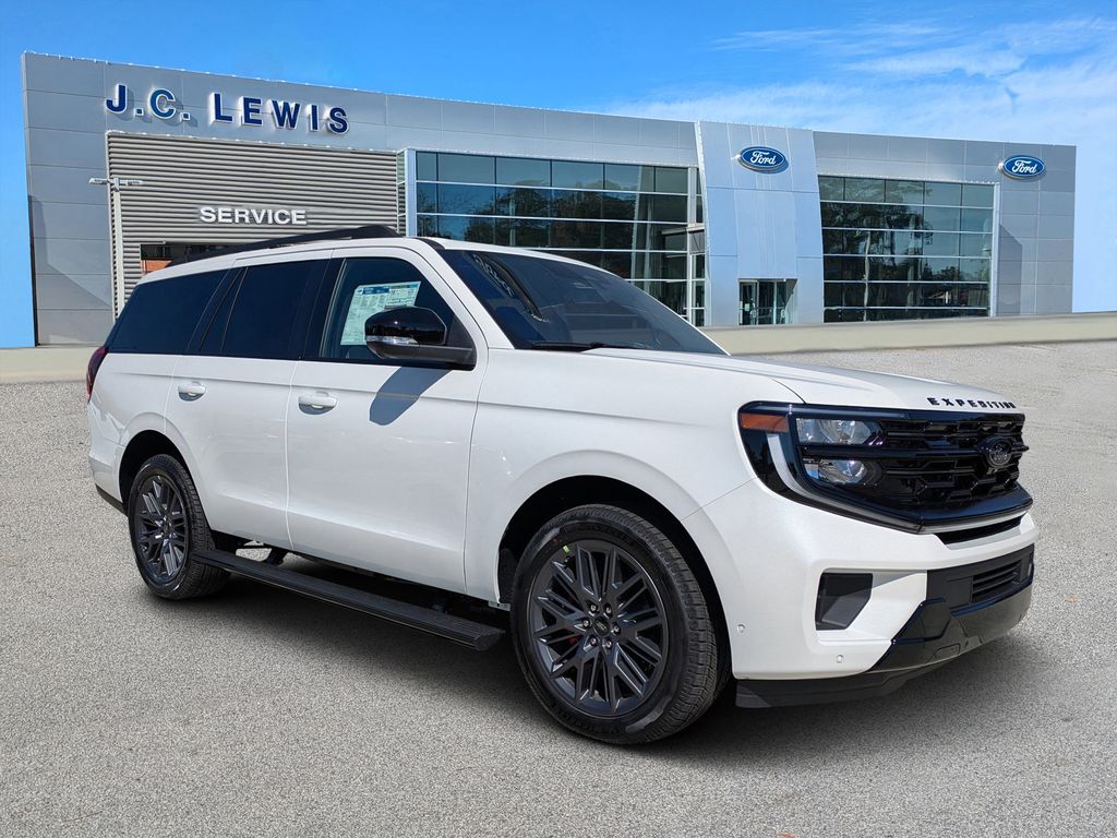 2025 Ford Expedition Platinum's photo