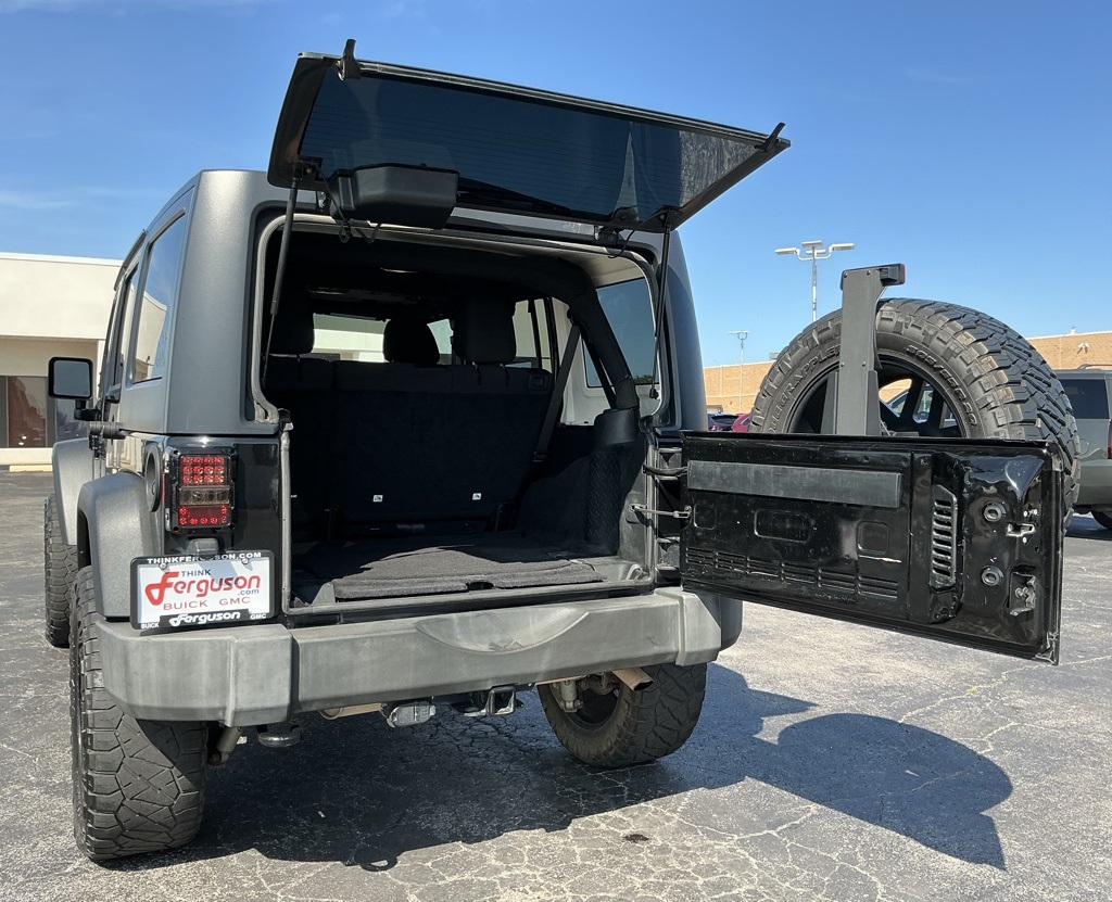 2018 Jeep Wrangler Unlimited Sport photo 18