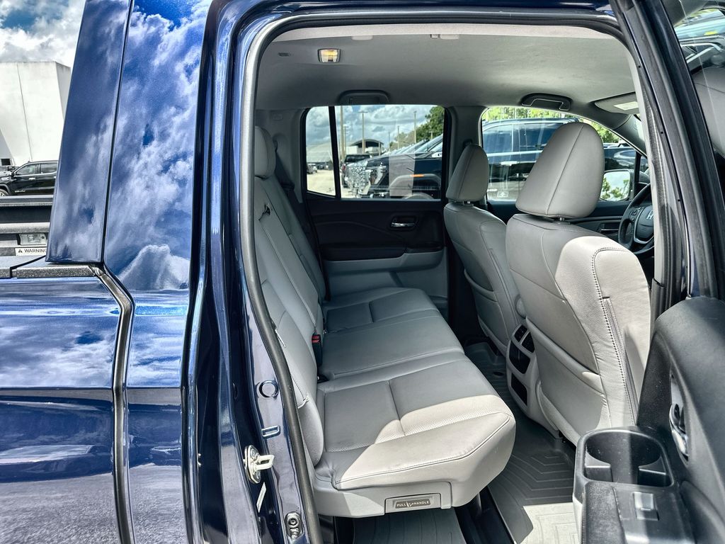 2017 Honda Ridgeline RTL-T photo 25