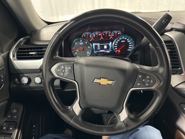 2018 Chevrolet Suburban LT photo 16