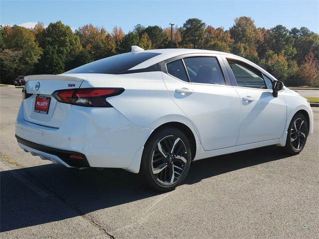 2025 Nissan Versa SR photo 3