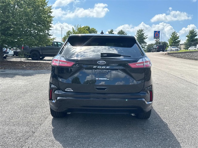 2024 Ford Edge ST photo 4
