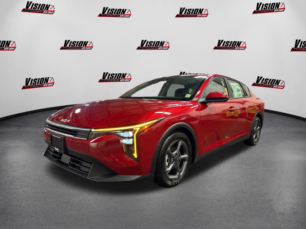 2025 Kia K4 LXS