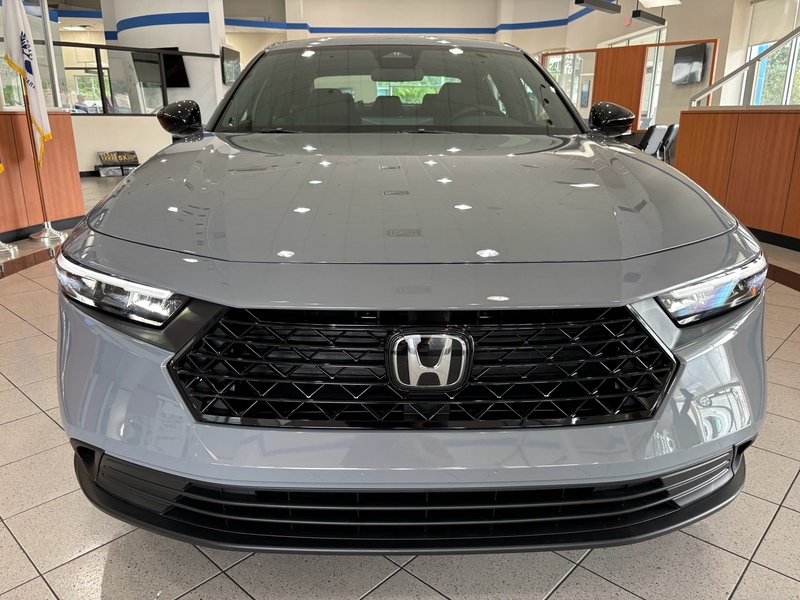 2025 Honda Accord Hybrid Sport photo 2