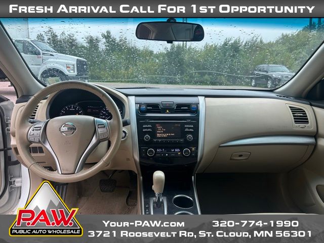 2013 Nissan Altima 2.5 SV photo 11