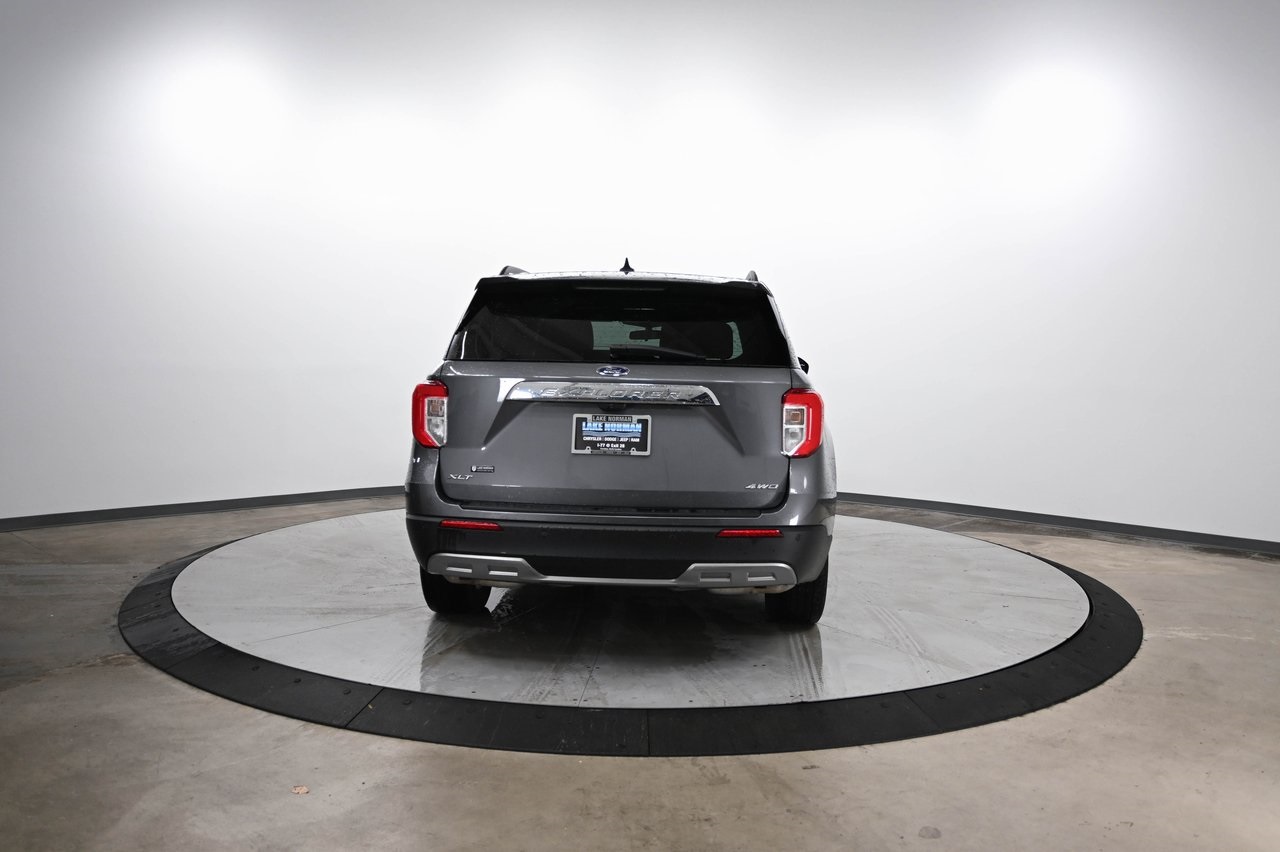 2022 Ford Explorer XLT photo 3