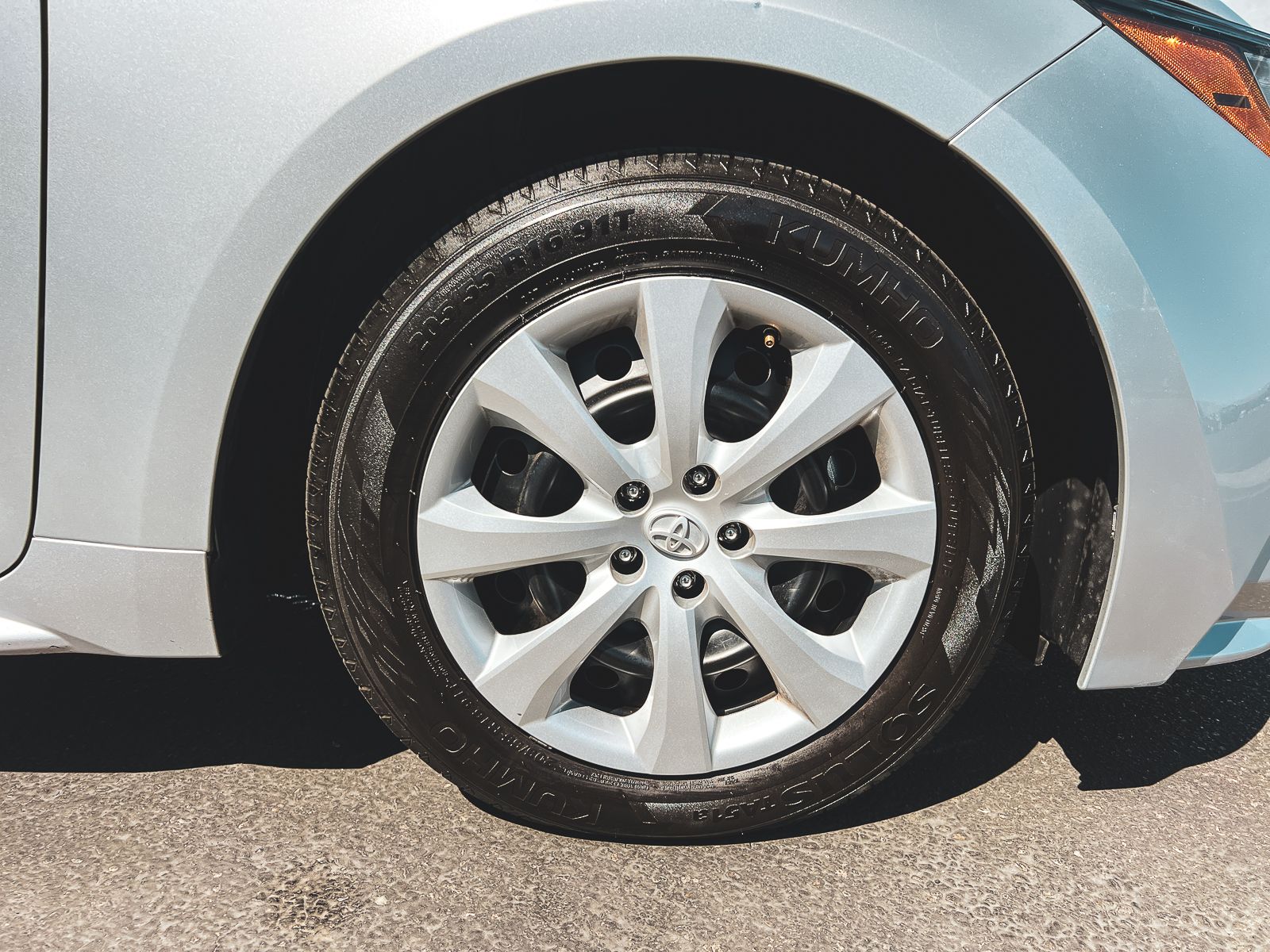 2024 Toyota Corolla LE photo 11
