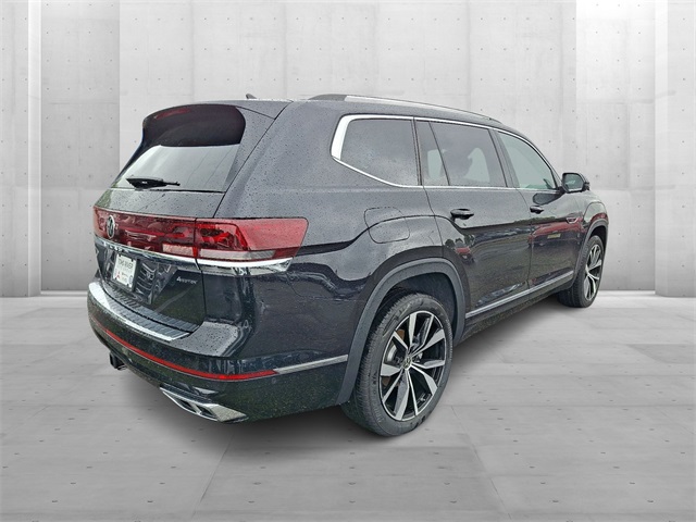 2025 Volkswagen Atlas SEL Premium R-Line photo 3