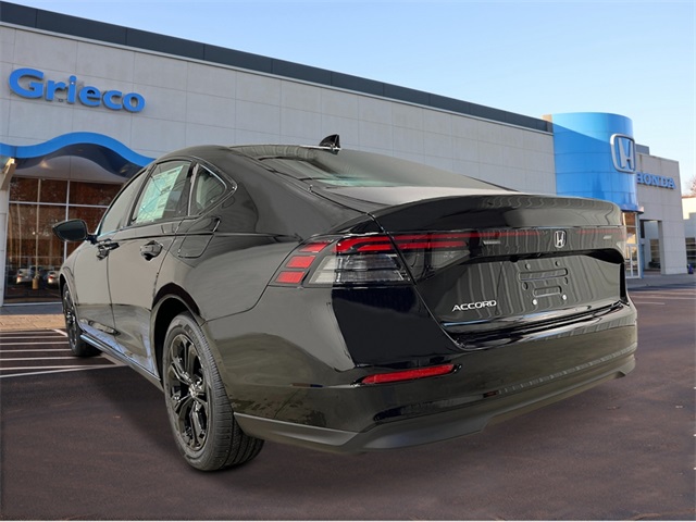2025 Honda Accord SE photo 3