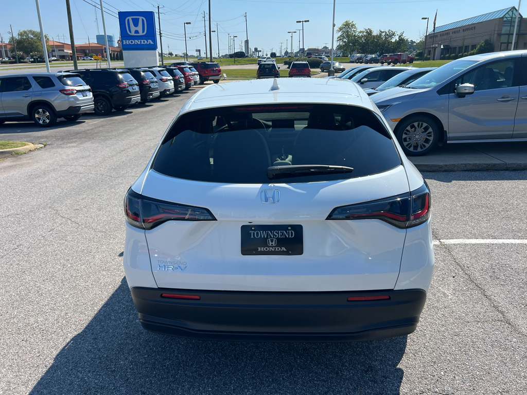 2026 Honda HR-V LX photo 3