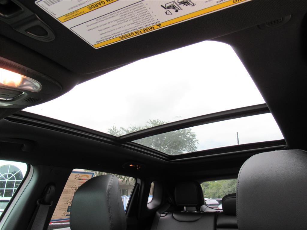 2025 Jeep Compass Limited photo 23