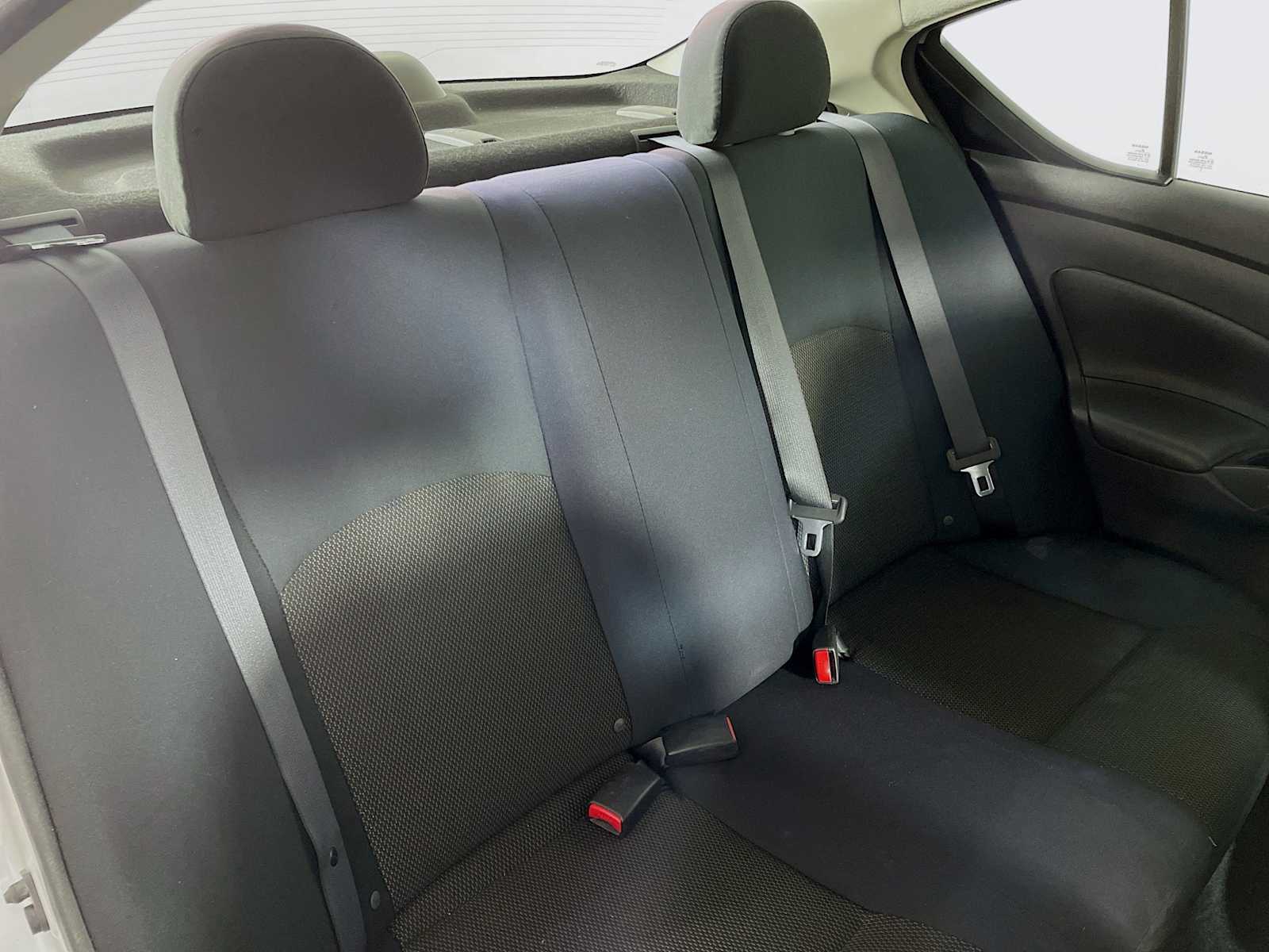 2012 Nissan Versa SV photo 22