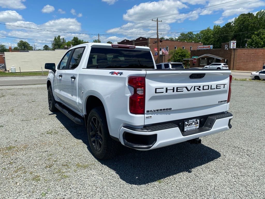 2025 Chevrolet Silverado 1500 Custom photo 5