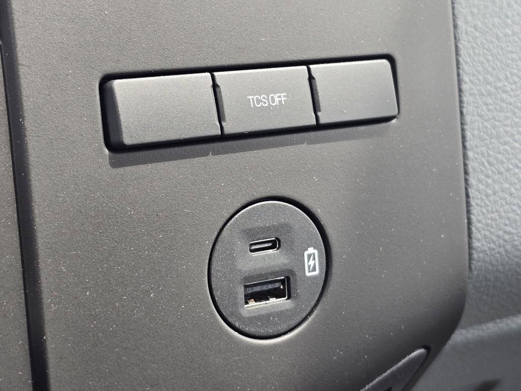 2025 Ford F-750 Base photo 4