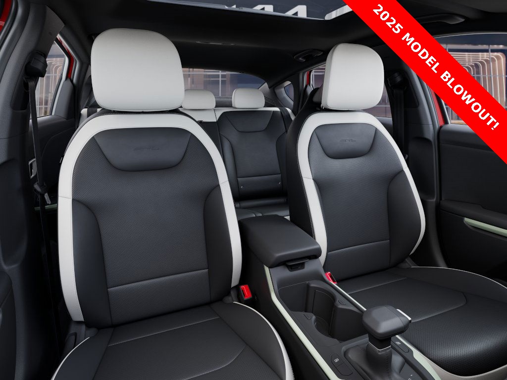 2025 Kia K4 GT-Line Turbo photo 13