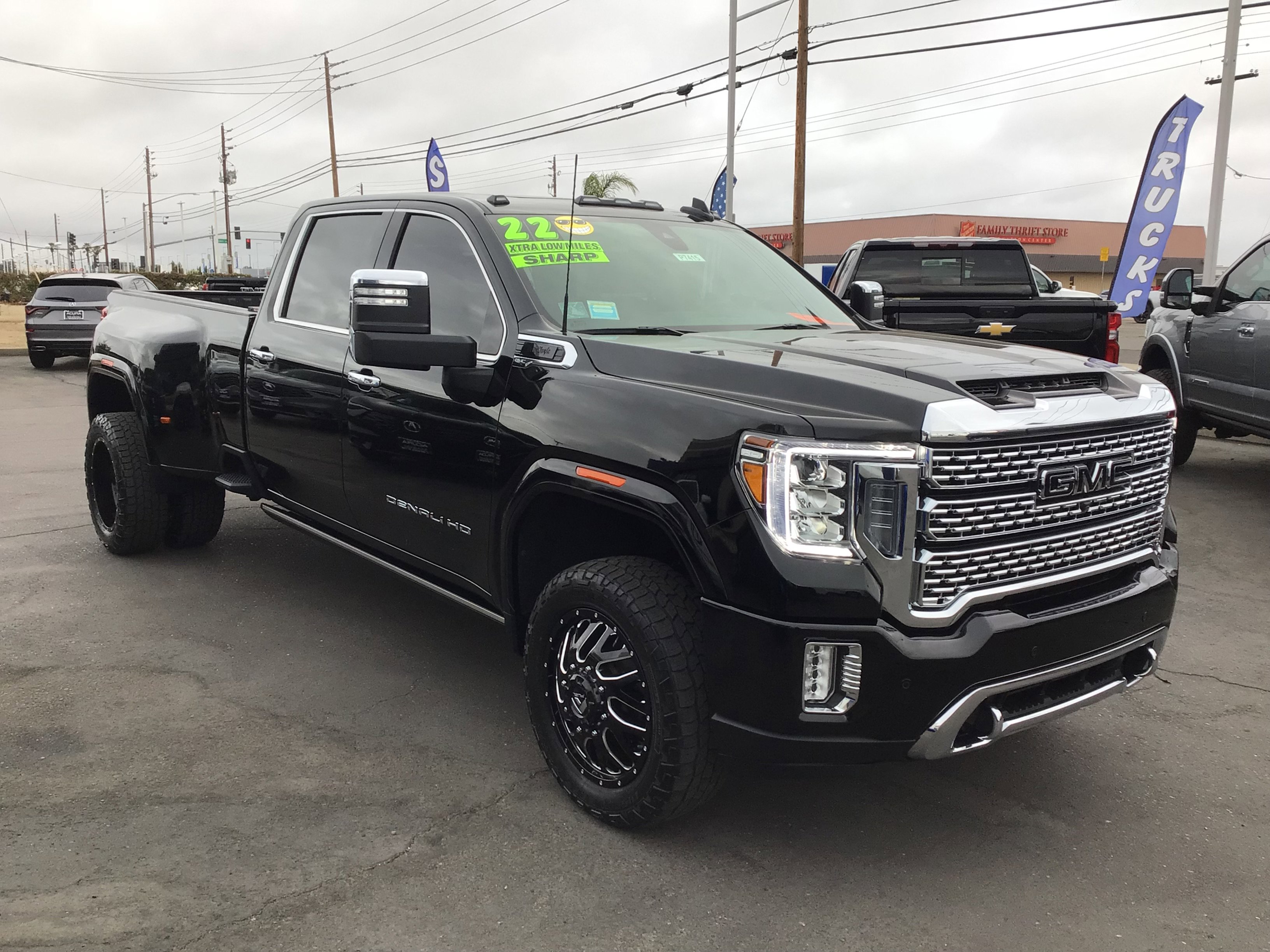 2022 Gmc Sierra HD Denali photo 2