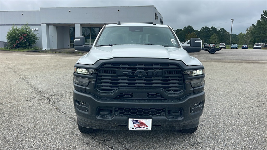 2026 Ram 3500 Tradesman photo 2