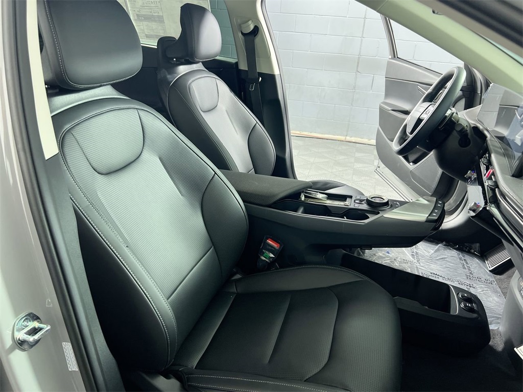 2025 Kia EV6 Wind photo 29
