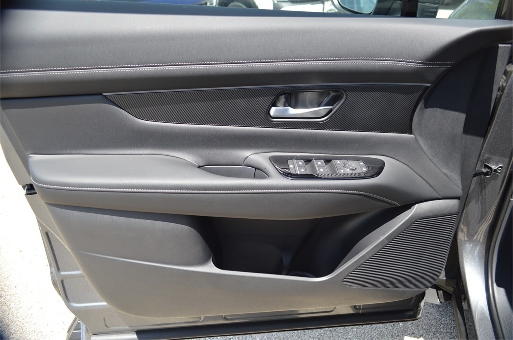 2025 Nissan Murano SV photo 17