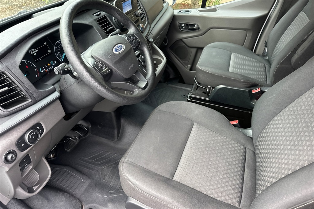 2022 Ford Transit photo 9