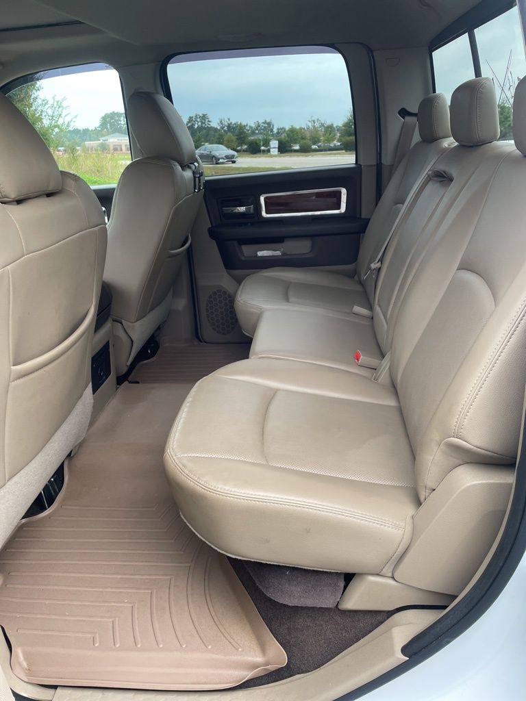2010 Ram 1500 Laramie photo 8