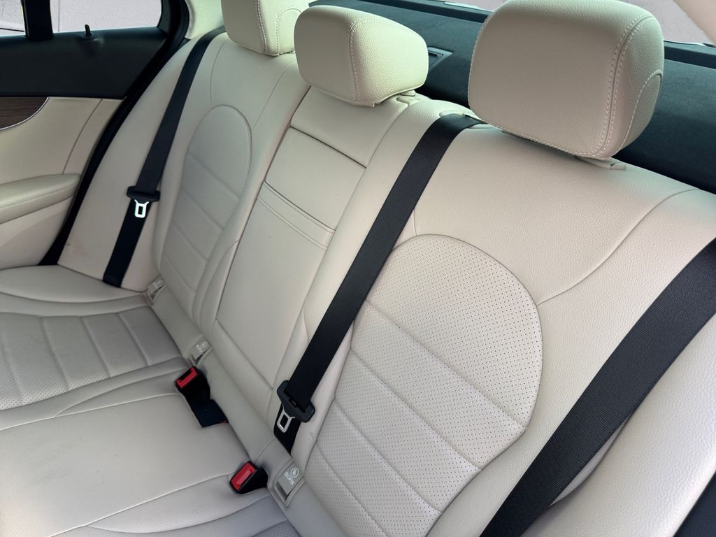 2021 Mercedes Benz C 300 photo 17