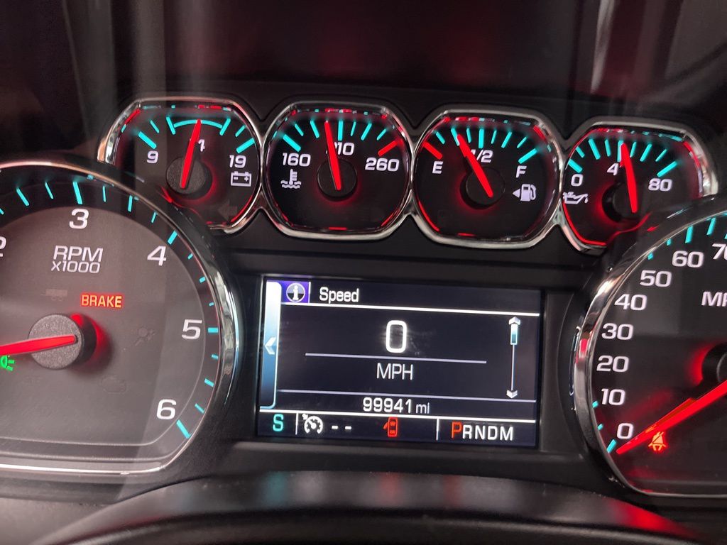 2016 Chevrolet Tahoe LT photo 14