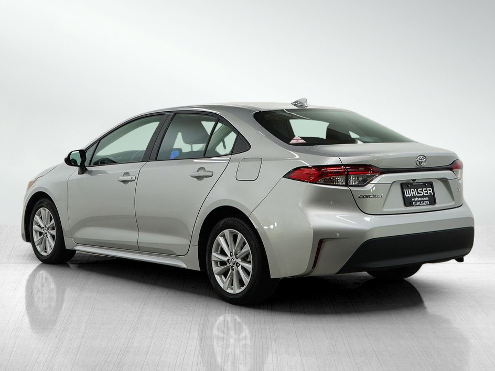 2024 Toyota Corolla LE photo 3