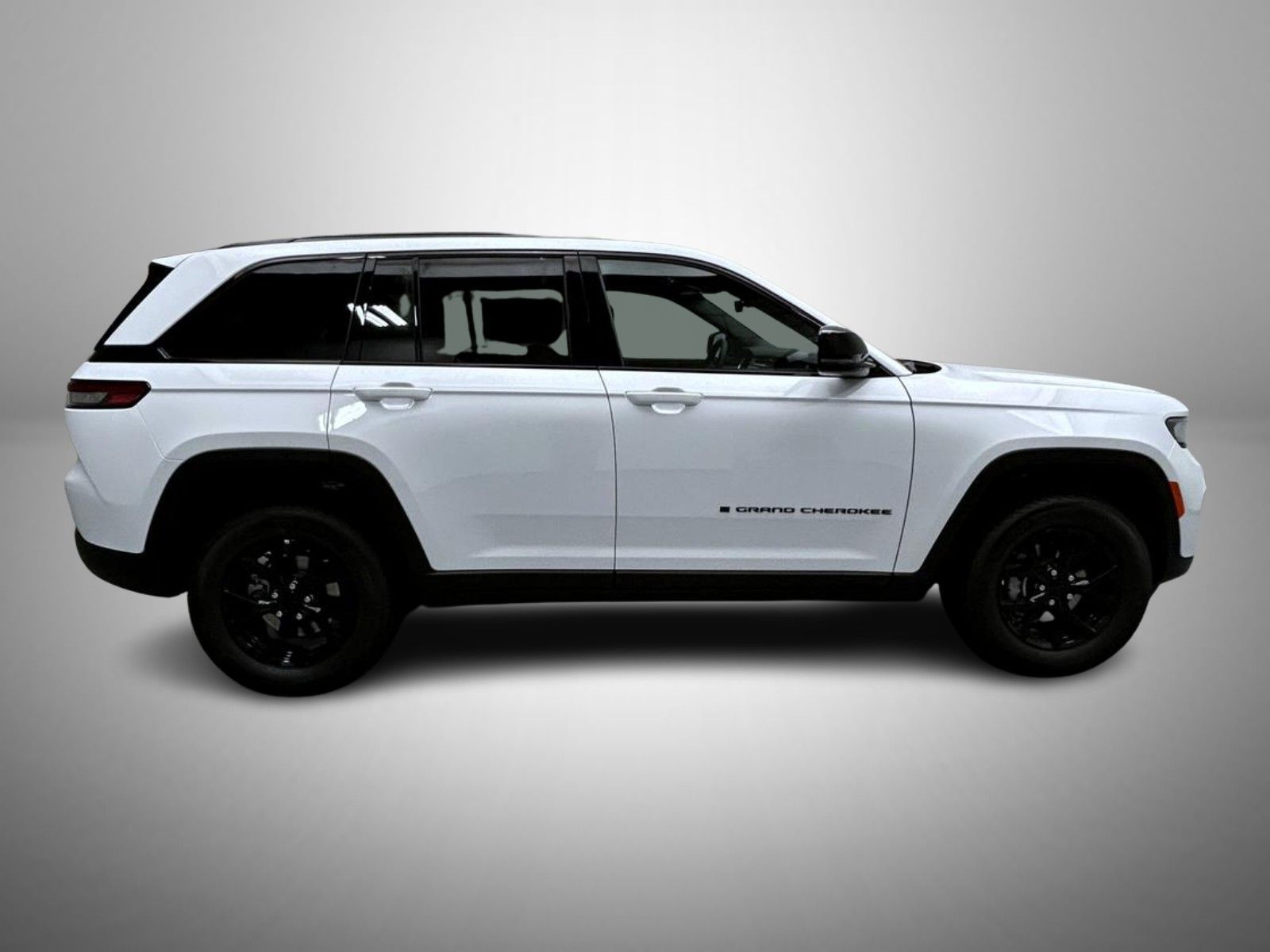 2025 Jeep Grand Cherokee Altitude photo 4