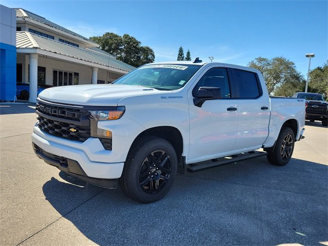 2026 Chevrolet Silverado 1500 Custom photo 3