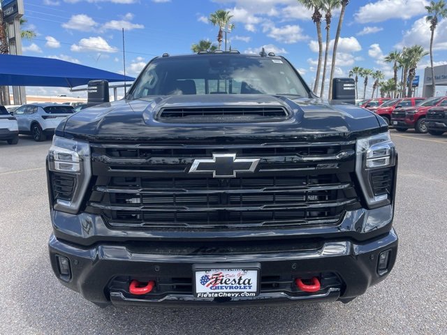 2026 Chevrolet Silverado 2500HD LT photo 2