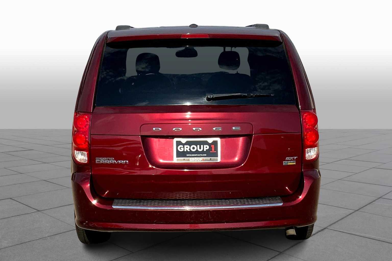 2017 Dodge Grand Caravan SXT photo 4