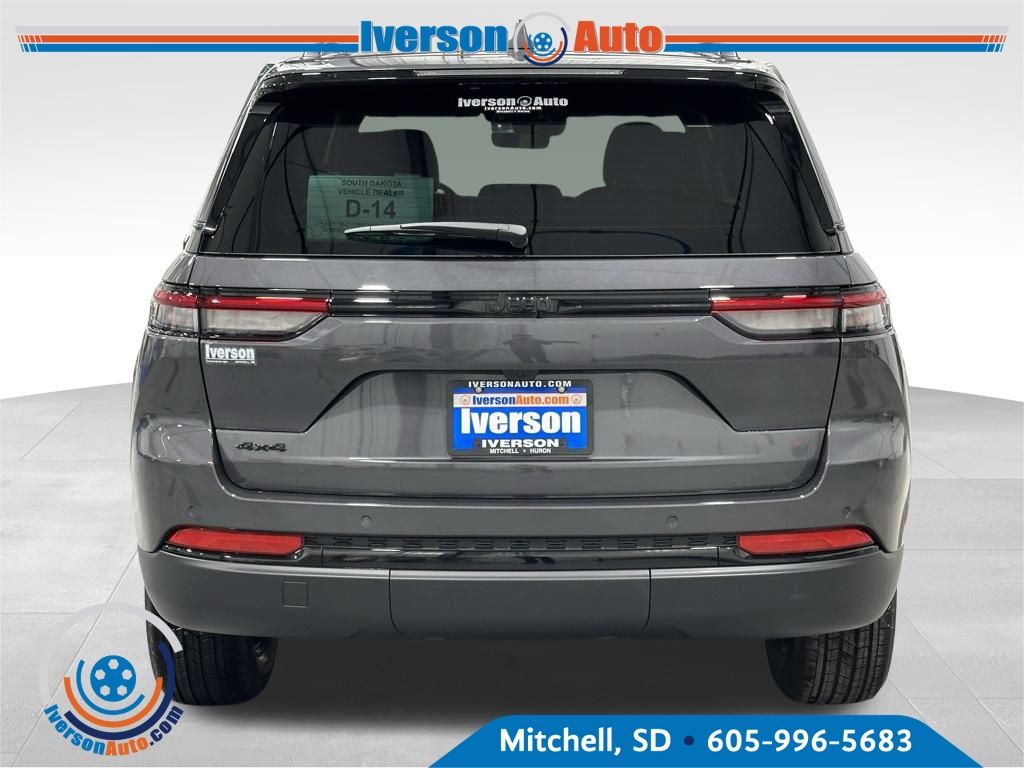 2025 Jeep Grand Cherokee Altitude X photo 3