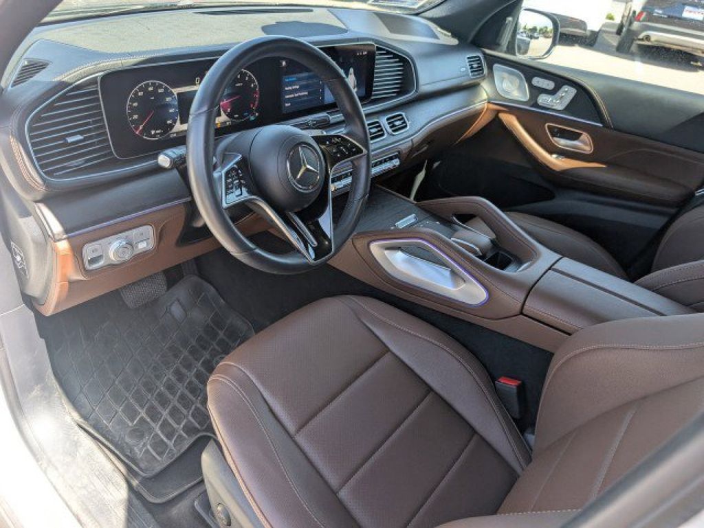 2024 Mercedes Benz GLE 350 4MATIC photo 4