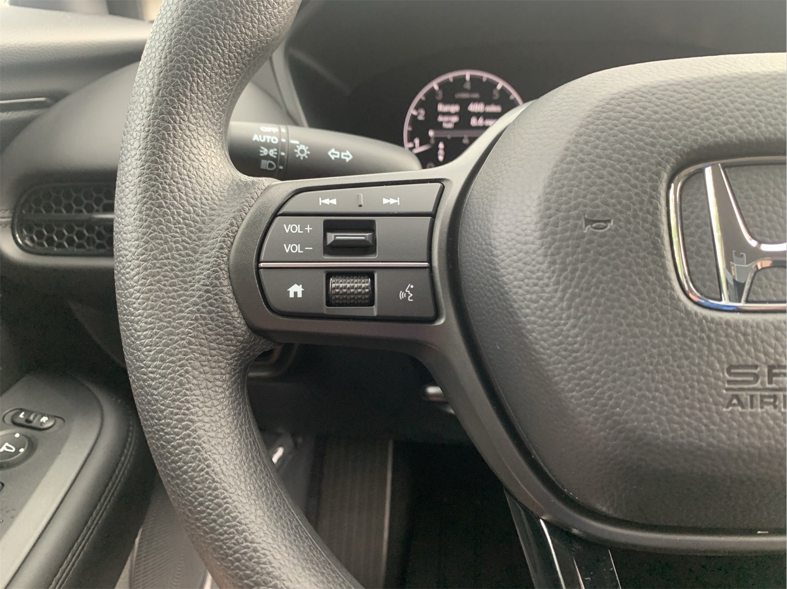 2026 Honda HR-V LX photo 2