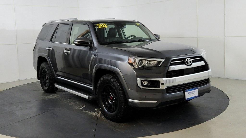 2023 Toyota 4Runner SR5's photo