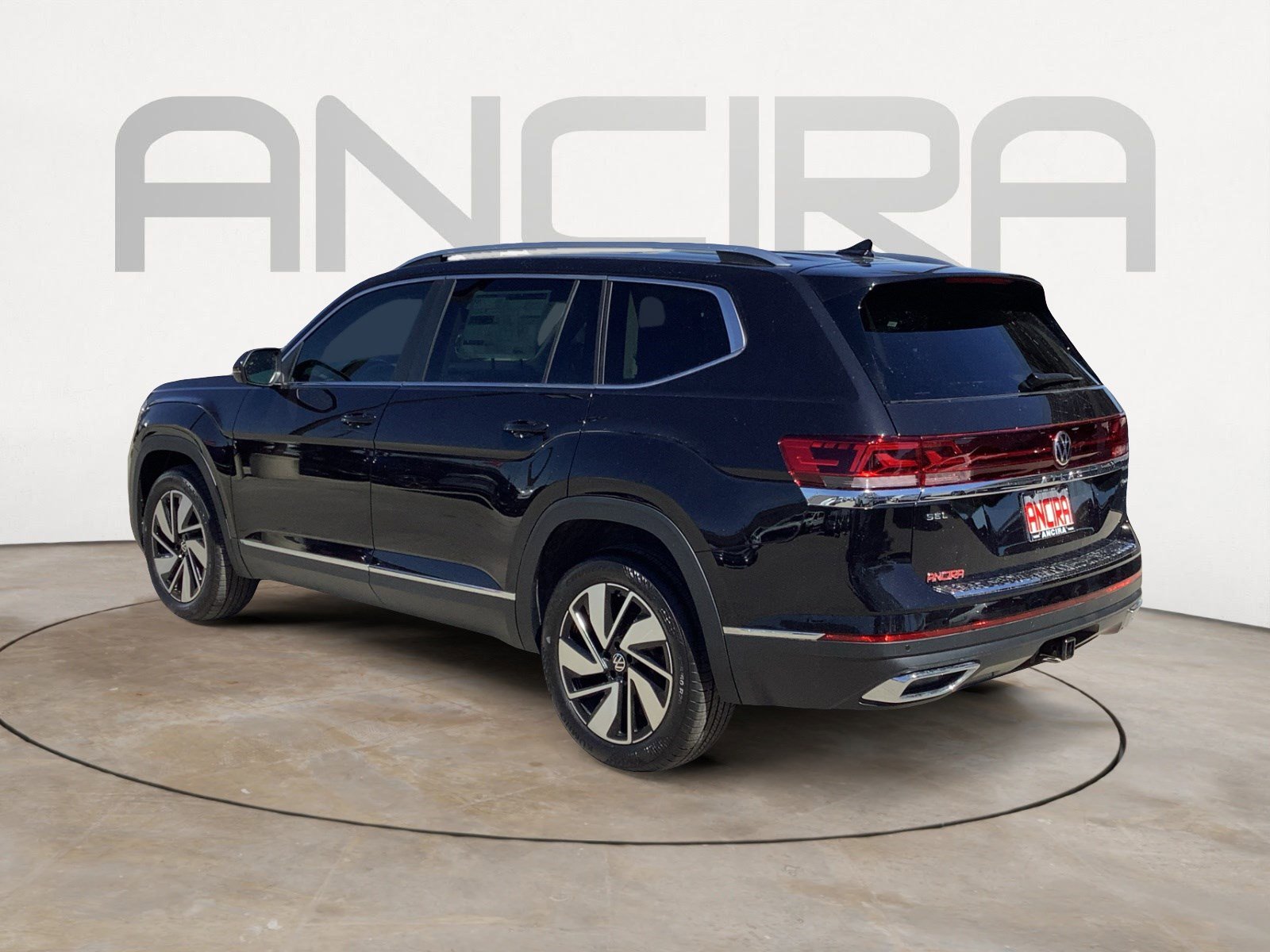 2025 Volkswagen Atlas SEL photo 3