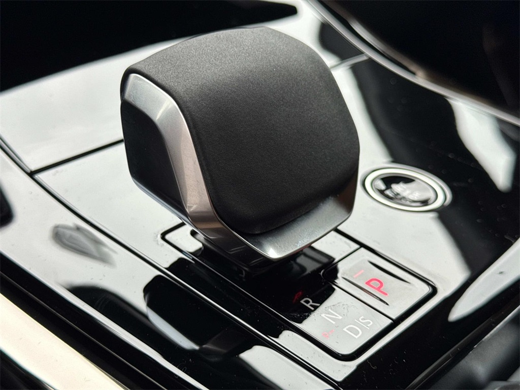 2025 Land Rover Range Rover Sport SE photo 22