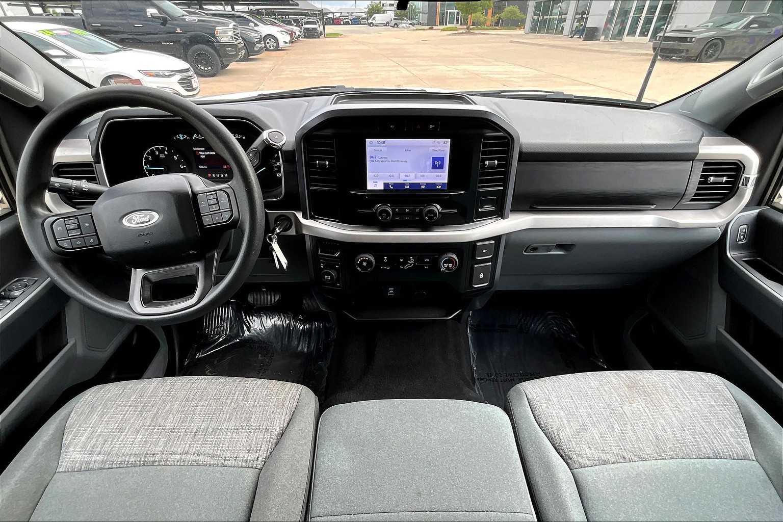 2023 Ford F-150 XLT photo 14