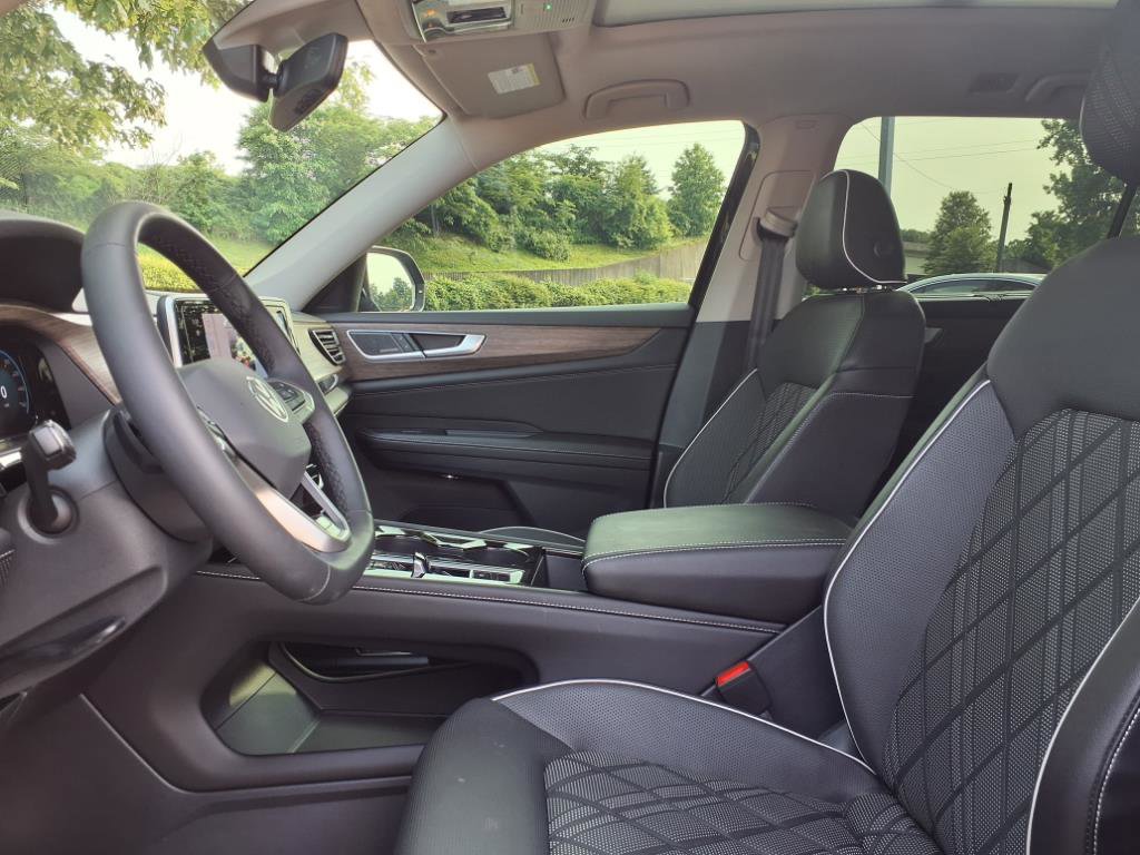 2025 Volkswagen Atlas SEL Premium R-Line photo 8