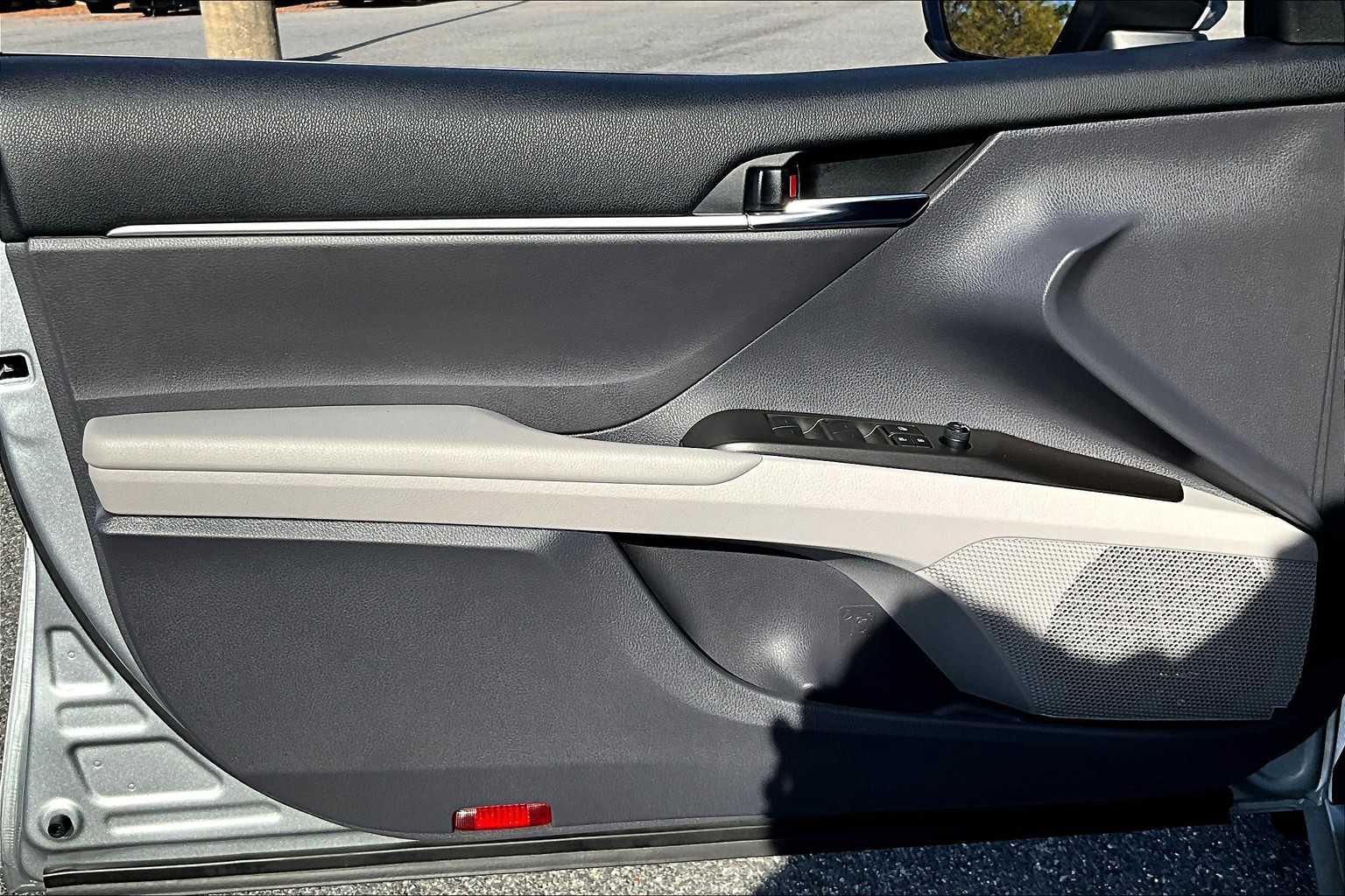 2023 Toyota Camry LE photo 20