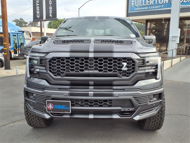 2025 Ford F-150 Lariat photo 2