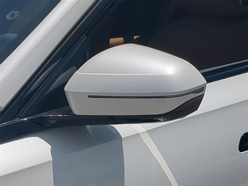 New 2025 White Metallic BMW 740i image 11