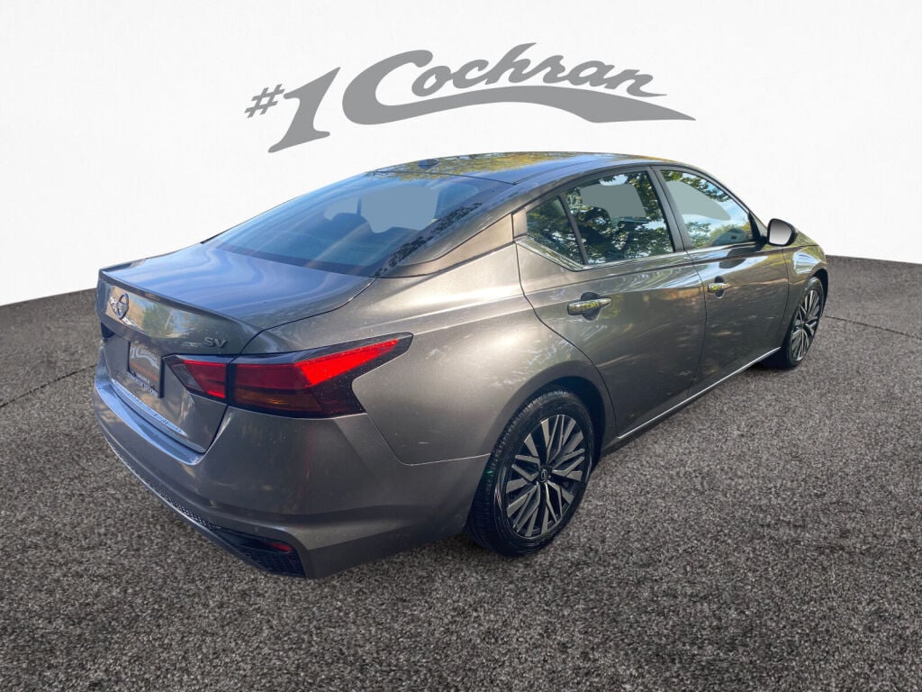 2023 Nissan Altima 2.5 SV photo 6