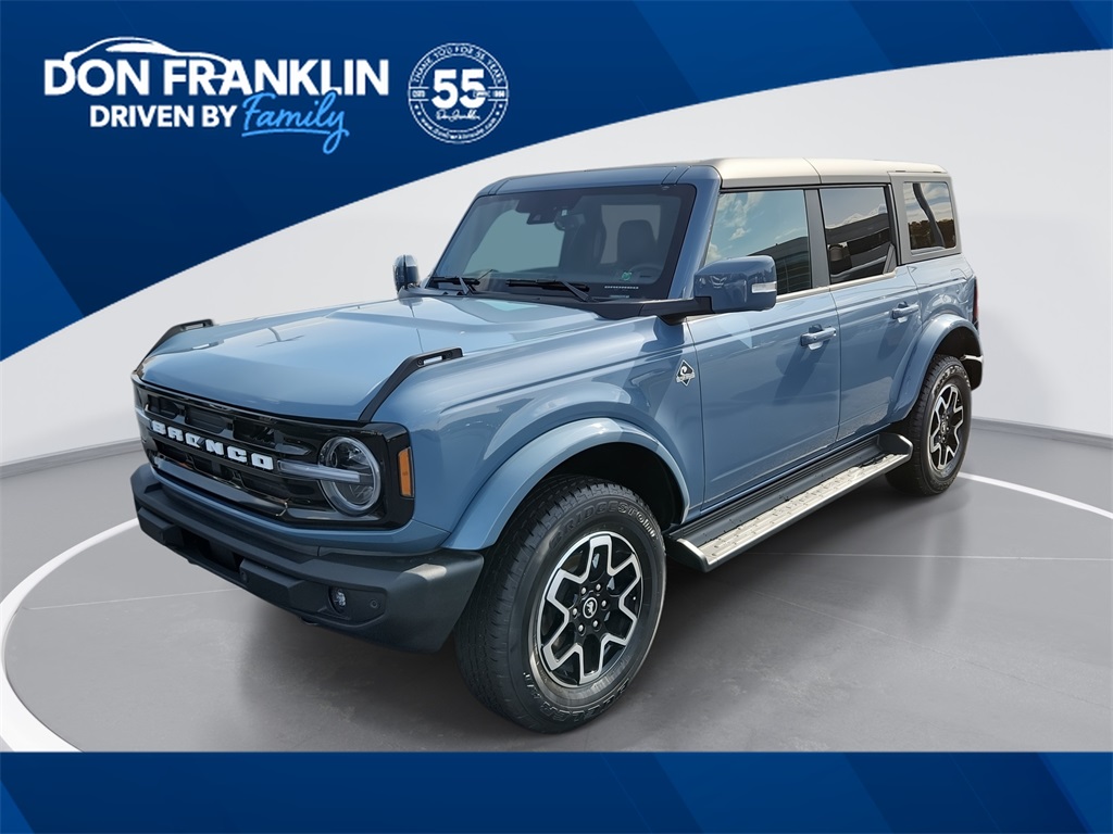 2025 Ford Bronco 4-Door Outer Banks's photo