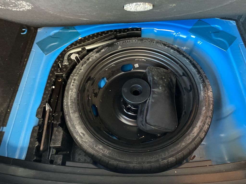 2022 Volkswagen Taos SE photo 22