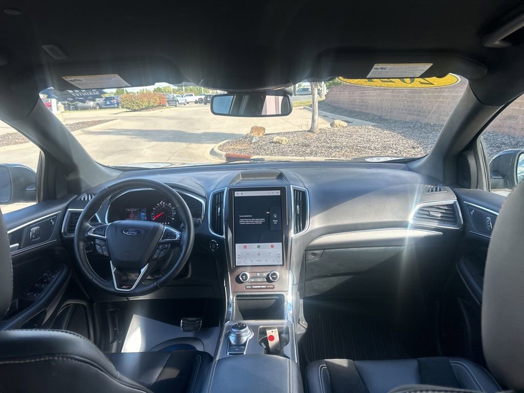 2021 Ford Edge ST photo 11