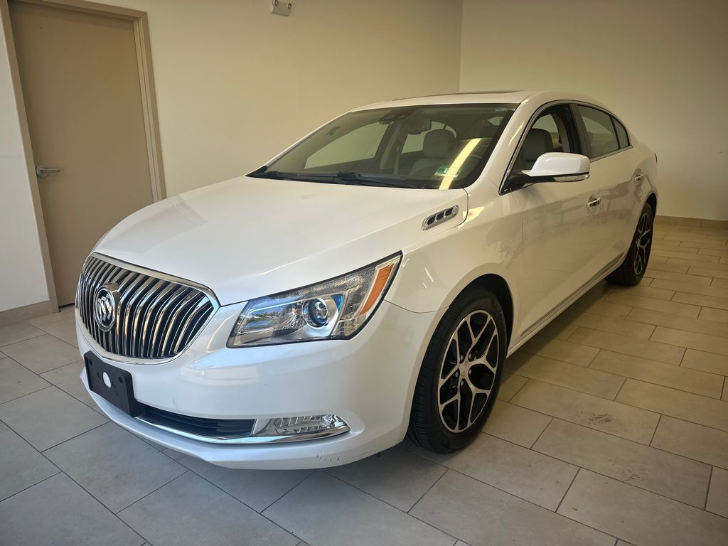 2016 Buick LaCrosse Sport Touring photo 3