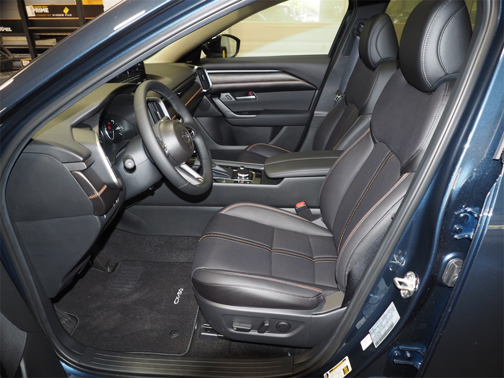 2025 Mazda CX-50 Premium photo 3